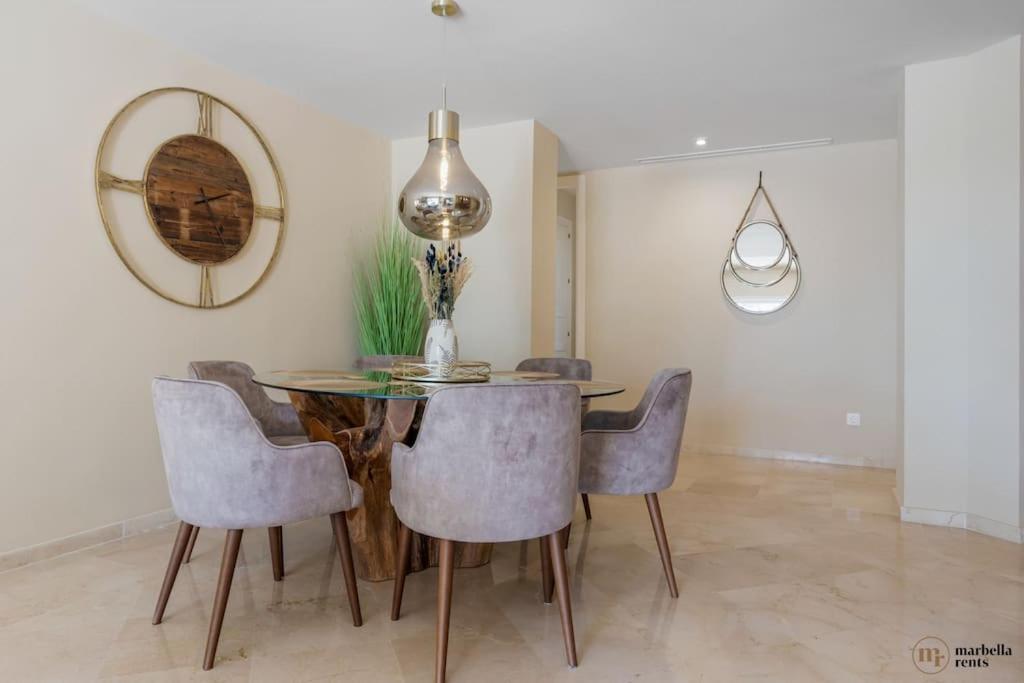 Elviria Hills 3 Bedroom 2 Bath *