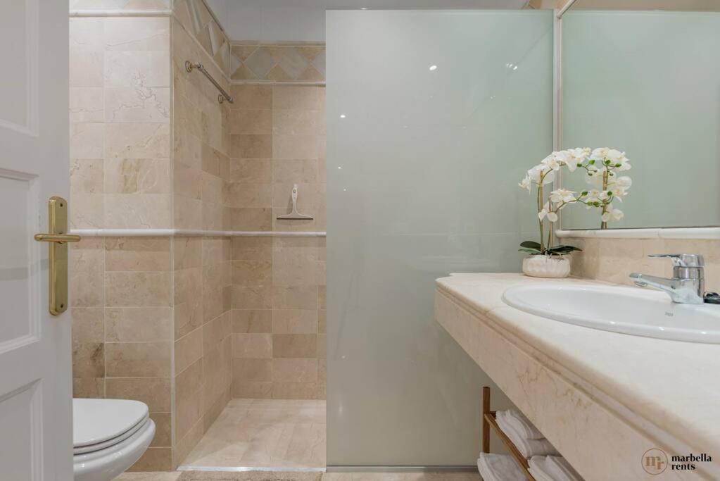 Elviria Hills 3 Bedroom 2 Bath Lägenhet *
